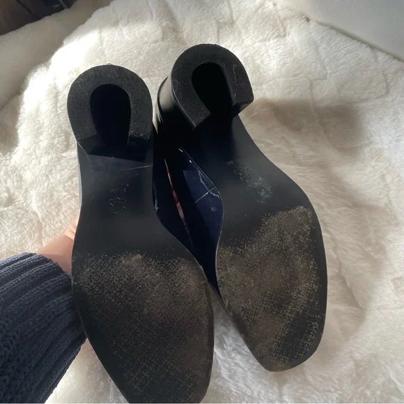 Tory Burch Navy and Gold Heels - Picture 6 of 9
